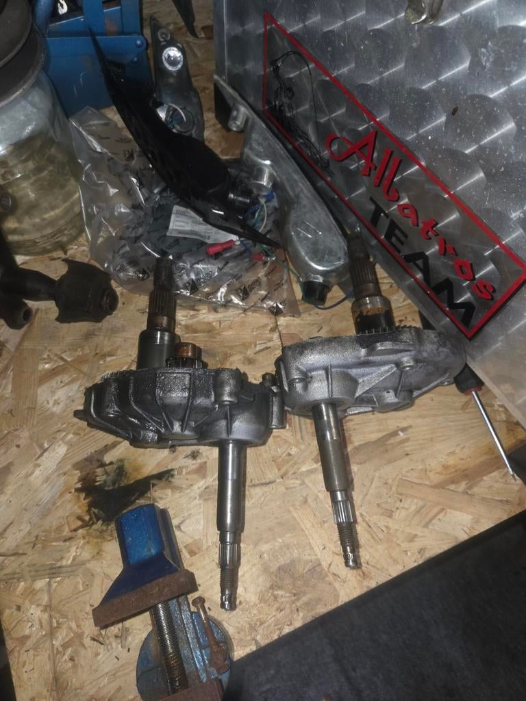 Piaggio Zip Snor Vertanding 2x (met/zonder shim-ring), Ophalen of Verzenden, Gebruikt, Overige typen, Piaggio
