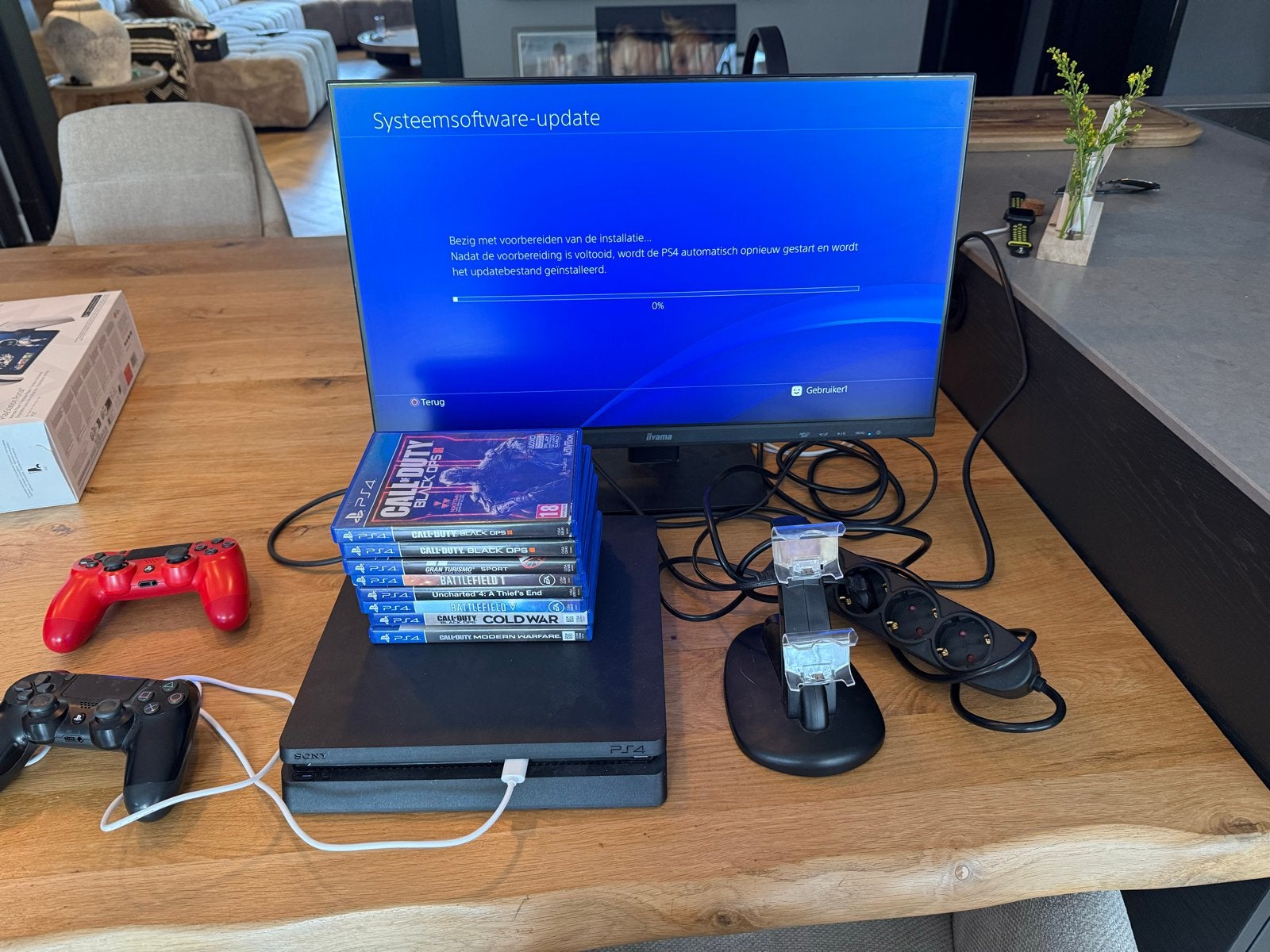 PlayStation 4 Slim met 2 controllers en games, Ophalen, Met 2 controllers, Slim, Gebruikt