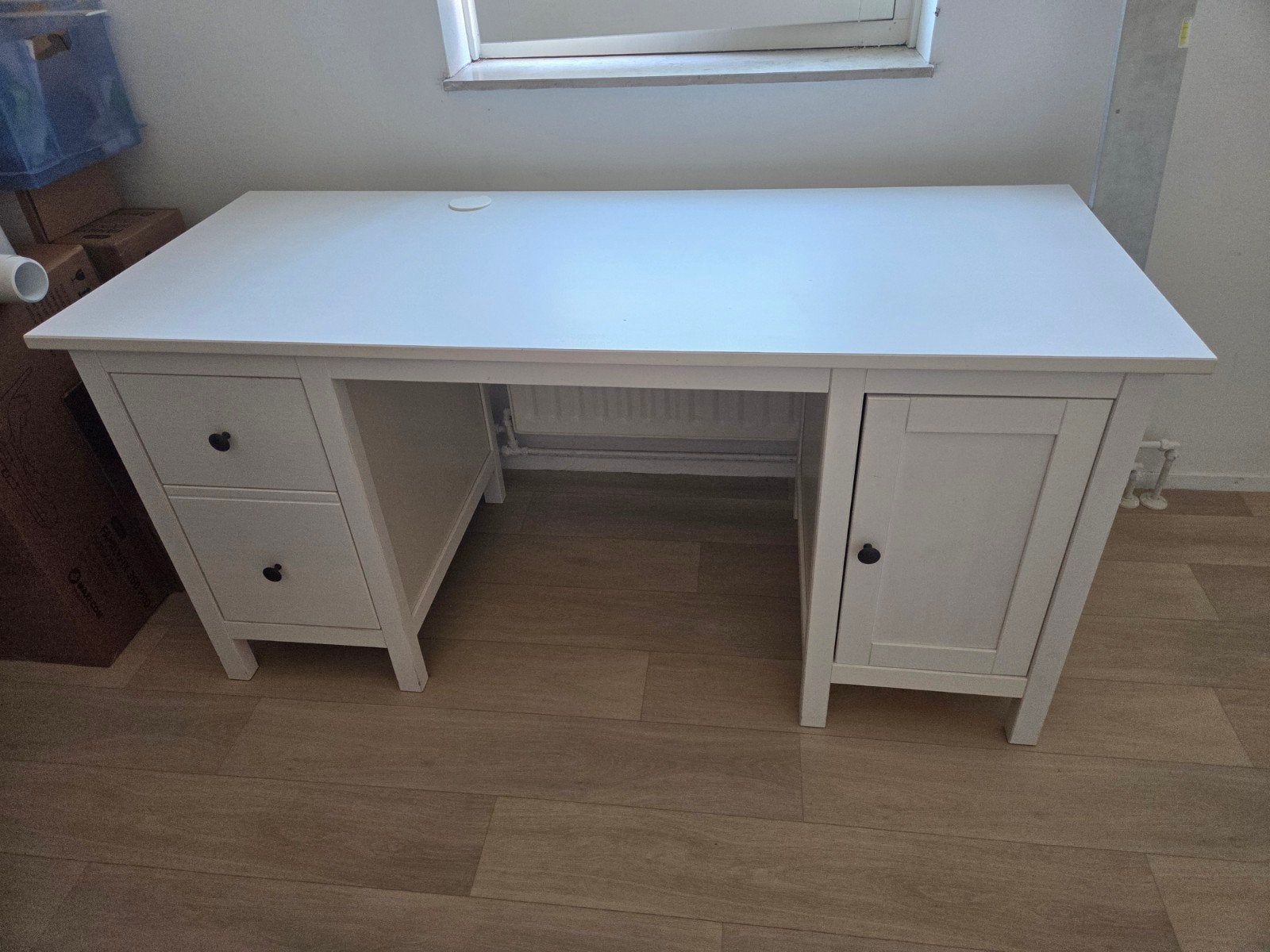 Bureau hemnes ikea, Huis en Inrichting, Bureaus, Ophalen, Gebruikt