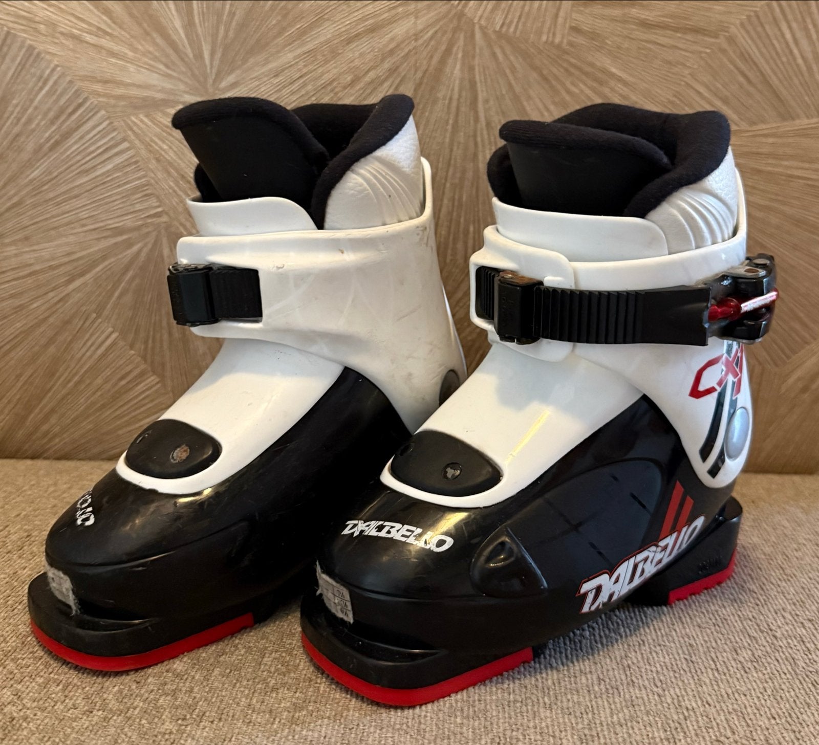 Dalbello kinder skischoenen - Maat 25.5 (US 7.5), Overige merken, Gebruikt, Schoenen, Ophalen of Verzenden