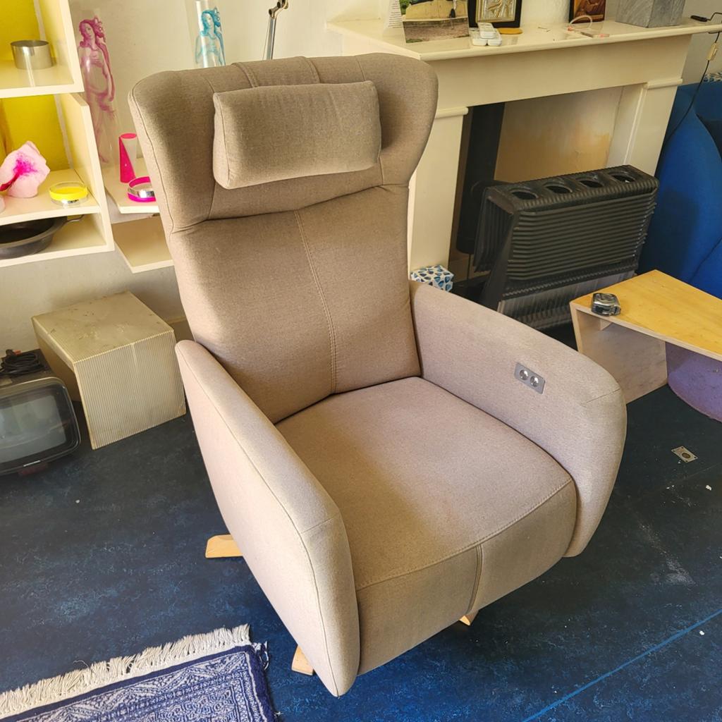 Prominent Sorisso relax fauteuil met sta op functie, Huis en Inrichting, Fauteuils, Ophalen, Zo goed als nieuw, Stof