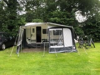 Chateau Calista 400 TZF, Caravans en Kamperen, Treinzit, 750 - 1000 kg, Particulier, 4 tot 5 meter