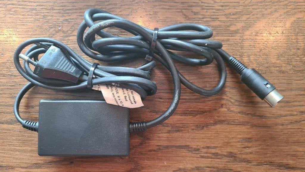 Oceanic OC-118N nieuwe voeding, Ophalen of Verzenden, Commodore C64