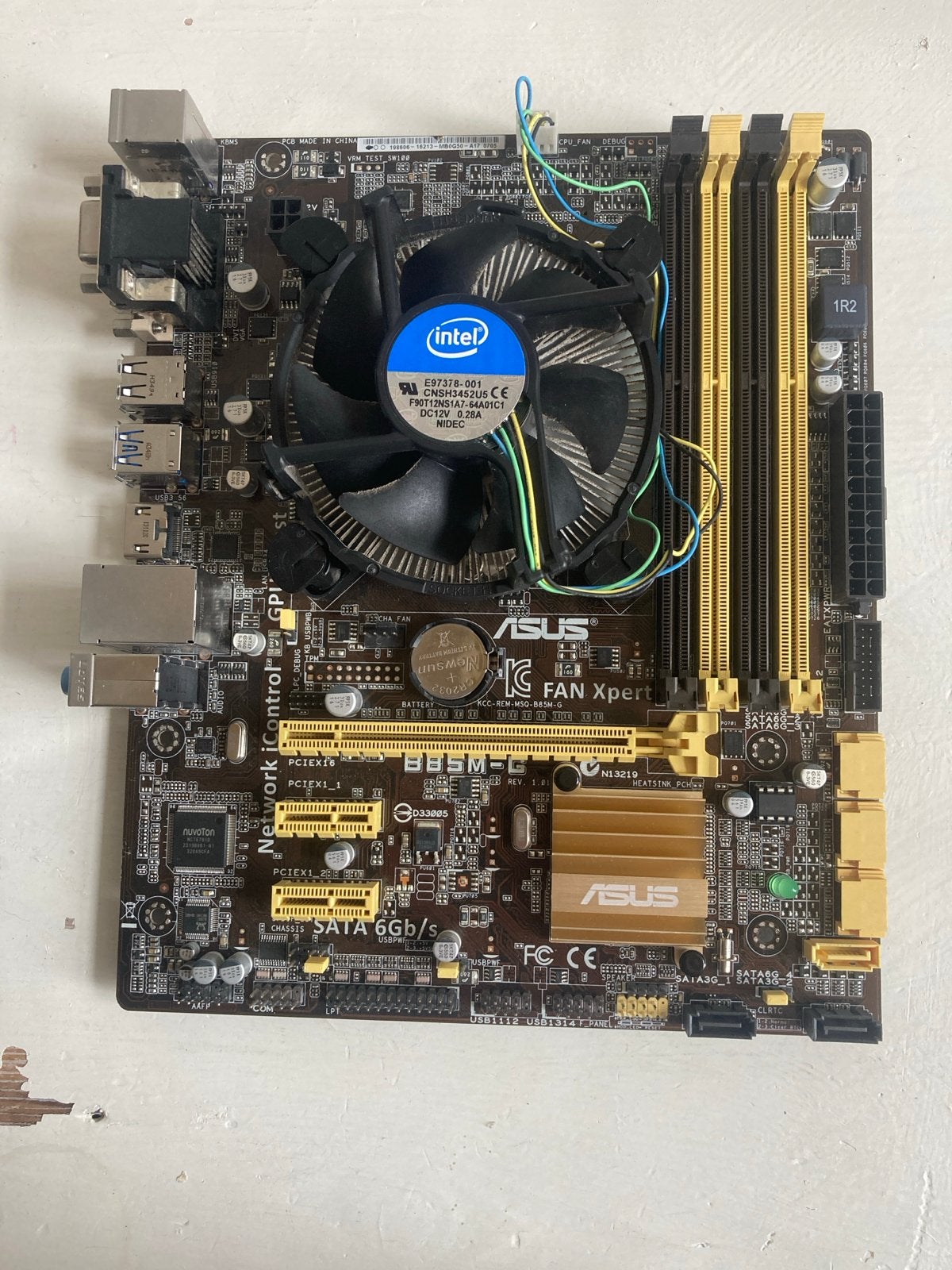 ASUS B85M-G + intel core i3-4130 3,40ghz, Ophalen of Verzenden, Gebruikt, Intel, DDR3