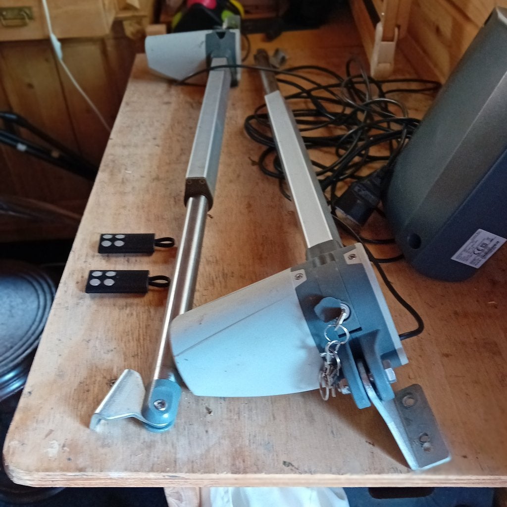 Elektrische garagedeuropeners  ., Ophalen, Gebruikt