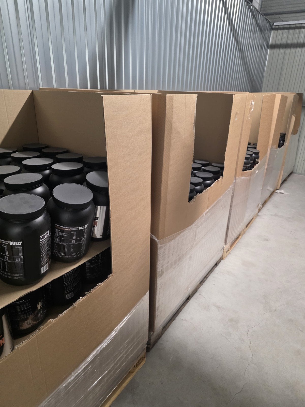 9 pallets sportvoeding Bully Supps - creatine en eiwit, Ophalen of Verzenden, Nieuw, Poeder of Drank