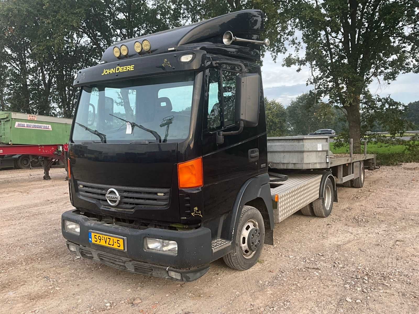 2009 Nissan Atleon BE trekker Oplegger combinatie, Auto's, Gebruikt, Bedrijf, Euro 4, Te koop