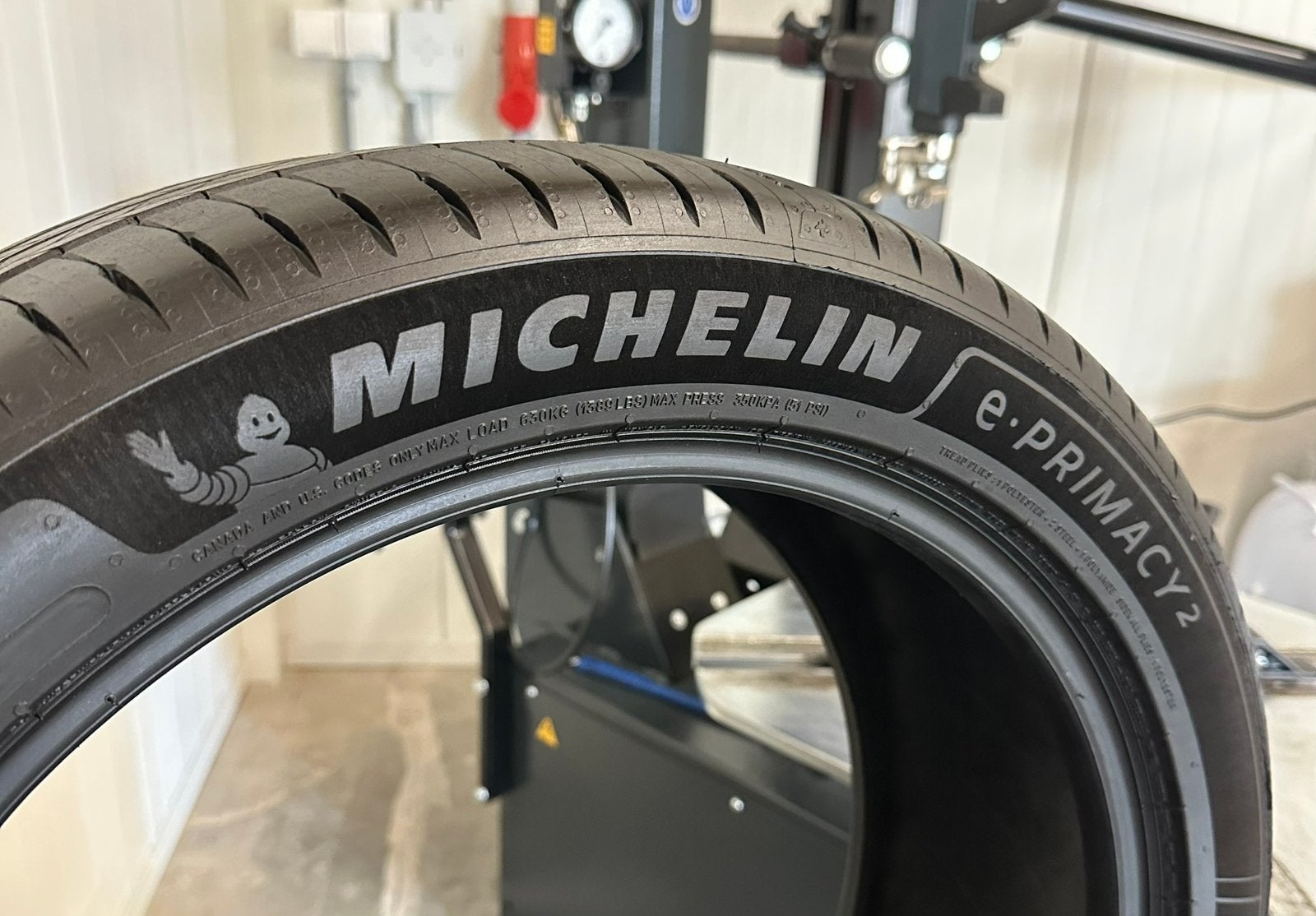 225 45 19 Michelin Zomerbanden 225/45 R19 + Gratis Montage, 19 inch, Banden en Velgen, Nieuw, Ophalen of Verzenden
