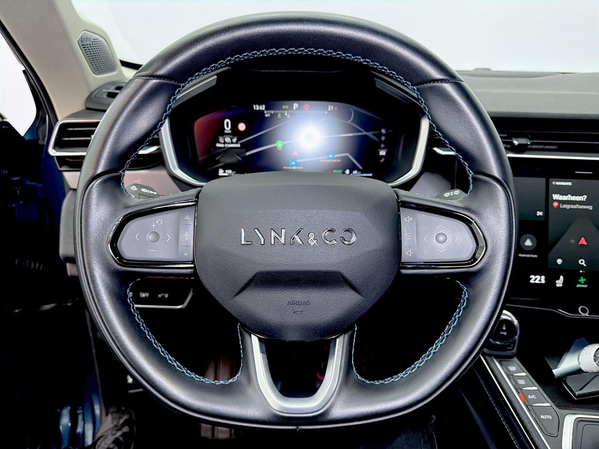 Lynk en Co 01 1.5 MY22 – Luxe voor de handige koper!, Auto's, Stof, Euro 6, Met garantie (alle), Blauw