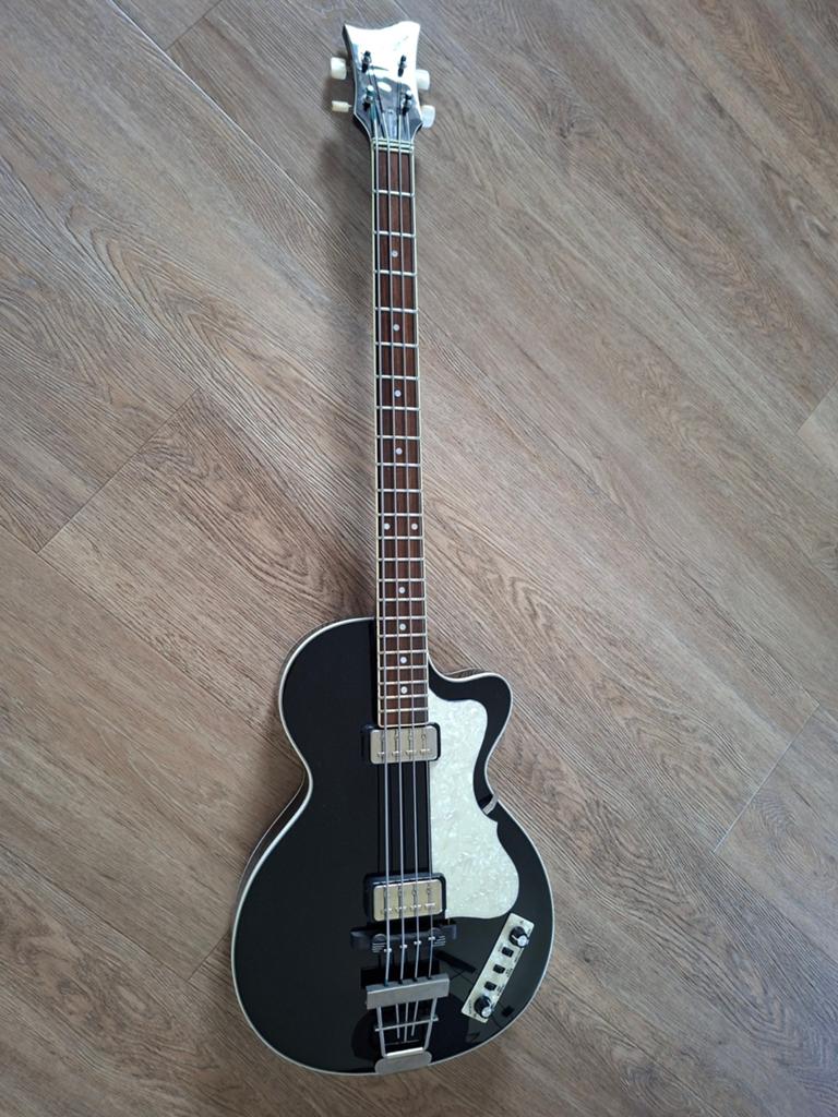 Höfner HCT-500/2-BK Contemporary Club Basgitaar, Muziek en Instrumenten, Snaarinstrumenten | Gitaren | Bas, Zo goed als nieuw