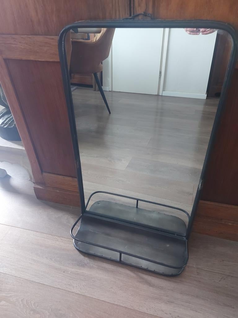 spiegel met plankje, Huis en Inrichting, Woonaccessoires | Spiegels, Ophalen, Minder dan 50 cm, Zo goed als nieuw, Minder dan 100 cm