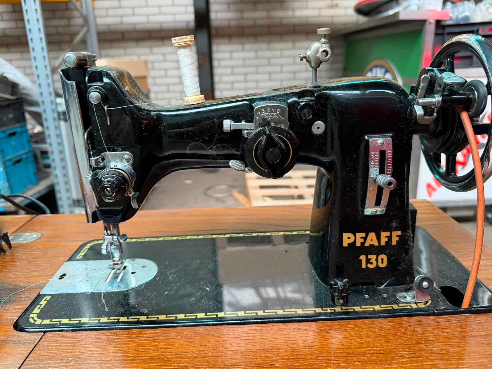 Vintage Pfaff 130 Naaimachine met Meubel, Ophalen