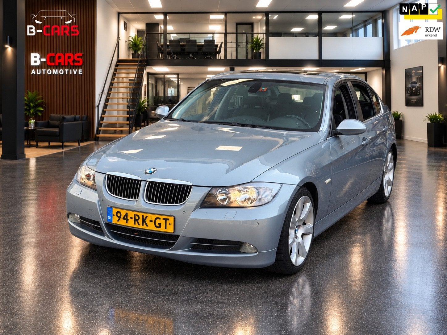 BMW 3-serie 330i Dynamic Executive Leer|Trekhaak|Nap|Navi, Automaat, Achterwielaandrijving, 259 pk, 2996 cc