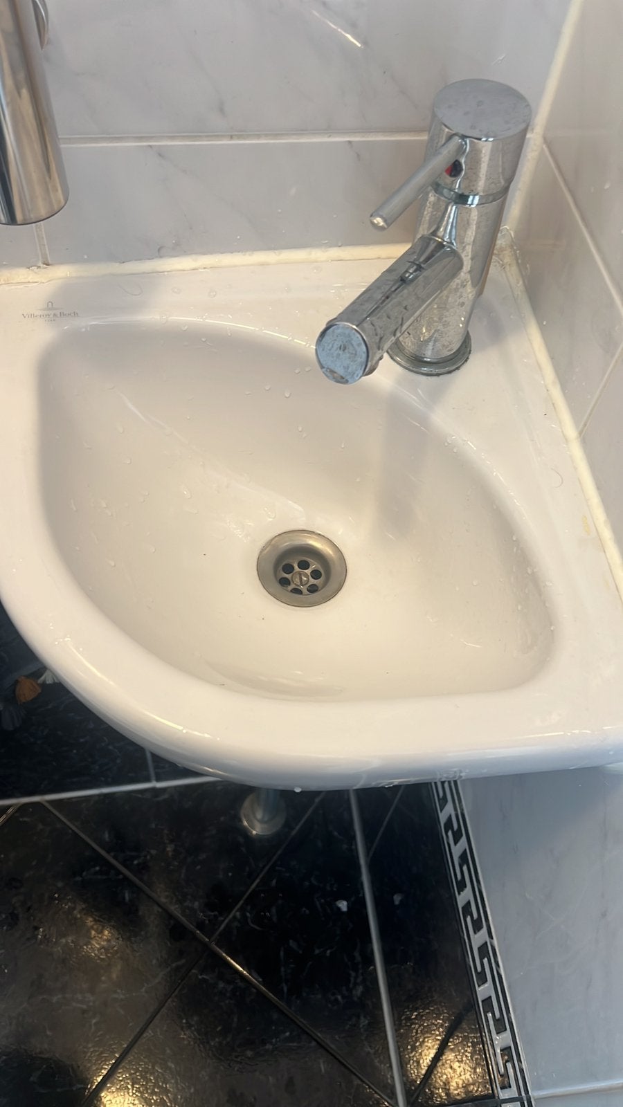 Wc fontein villeroy& boch met alle toebehoren, Ophalen, Minder dan 50 cm, Overige typen, Zo goed als nieuw