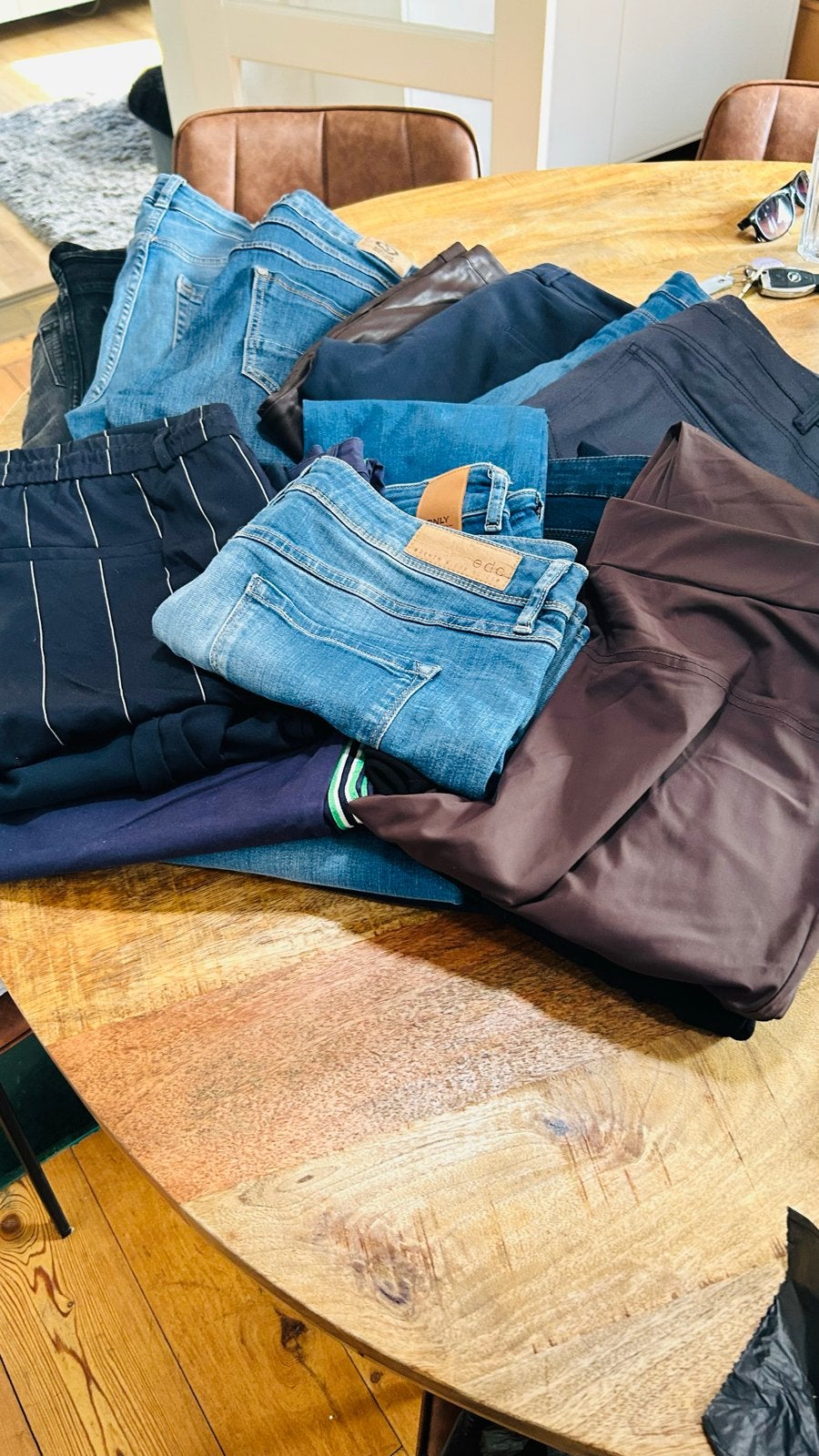 Diverse kledingbundel: broeken, truien, shirts (maat M/L), Kleding | Dames, Maat 38/40 (M), Overige kleuren, Ophalen of Verzenden