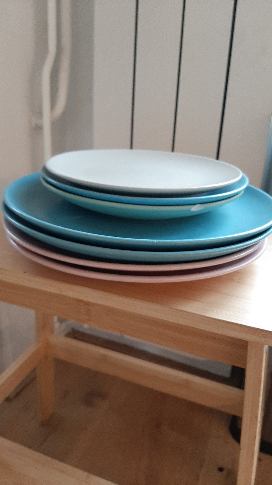 GRATIS Ikea borden (diverse kleuren), Huis en Inrichting, Keuken | Servies, Ophalen, Gebruikt, IKEA, Bord(en)