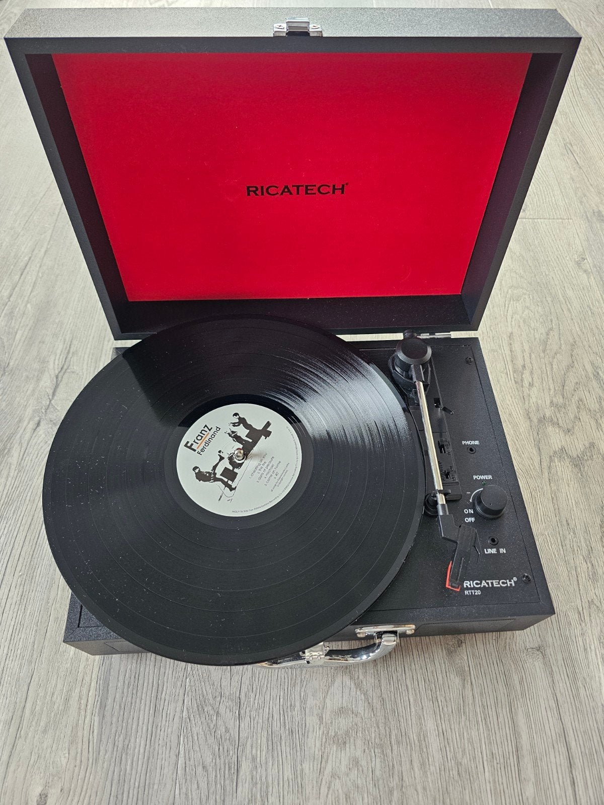 Ricatech Koffer Platenspeler In Nette Staat, Ophalen of Verzenden, Zo goed als nieuw, Platenspeler