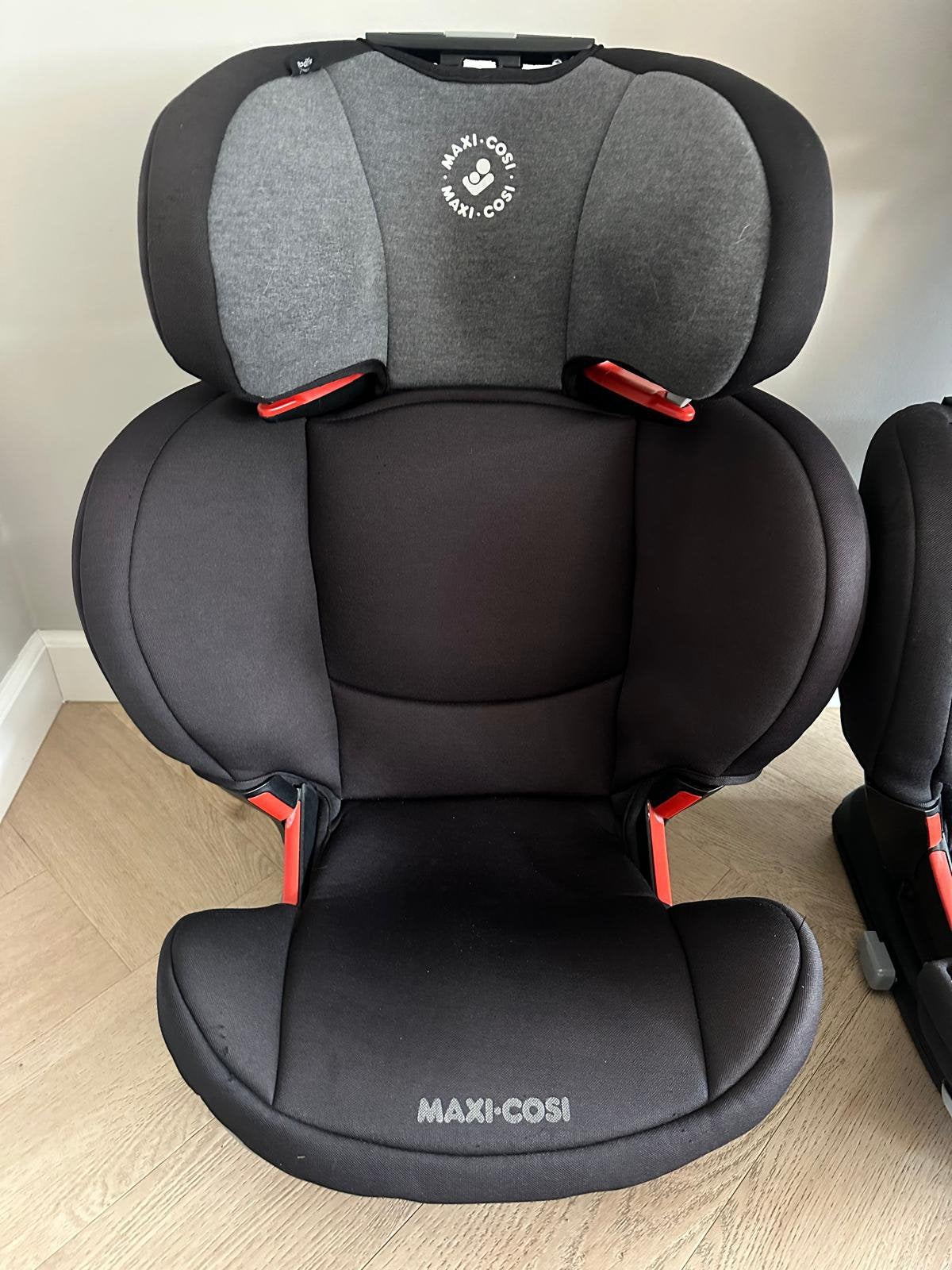 2x maxicosi rodifix met isofix integratie voor auto, Ophalen, 15 t/m 36 kg, Zo goed als nieuw, Isofix