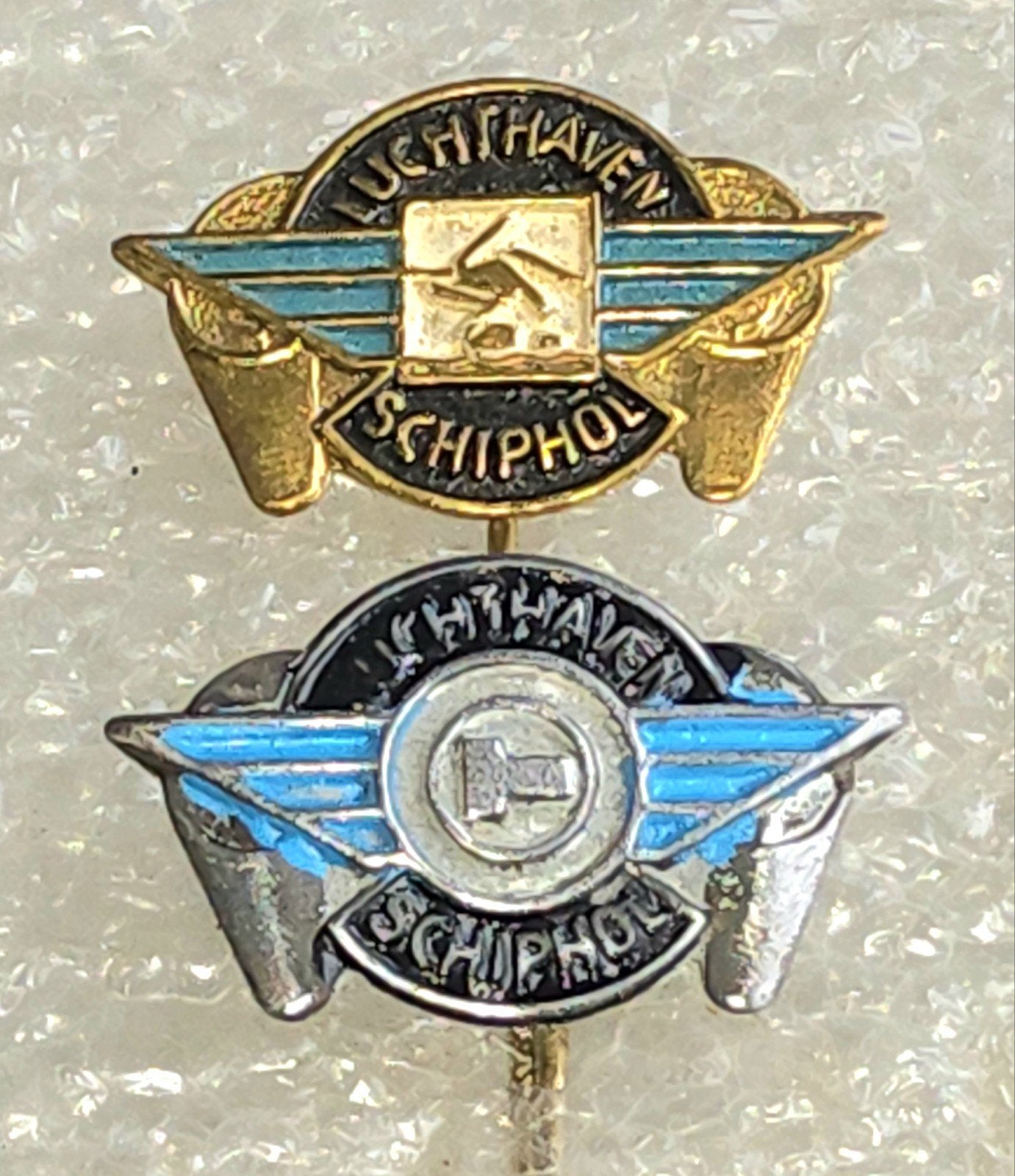 2 Schiphol Luchthaven Speldjes - Vintage Collectie, Ophalen of Verzenden, Gebruikt, Transport, Speldje of Pin