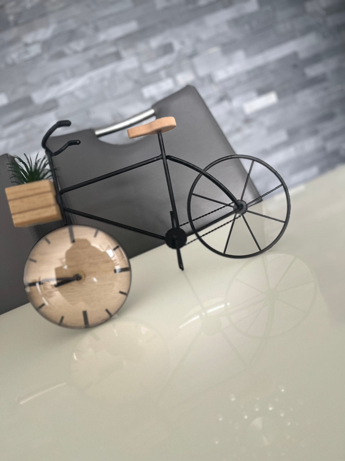 Decoratieve Fietsklok met Plantje - Zwart Metaal, Ophalen of Verzenden, Zo goed als nieuw