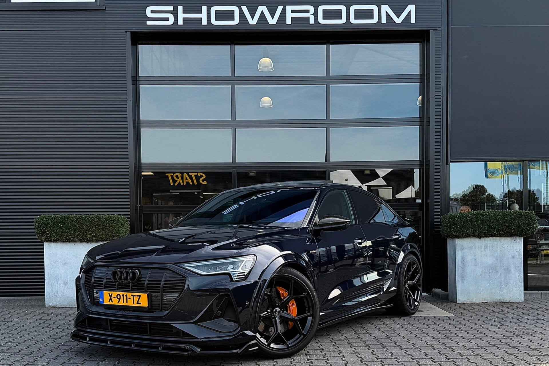 Audi E-tron Sportback S quattro 95 kWh, Leder, Pano BodyKit,, Auto's, Automaat, 71 kWh, Blauw, 503 pk