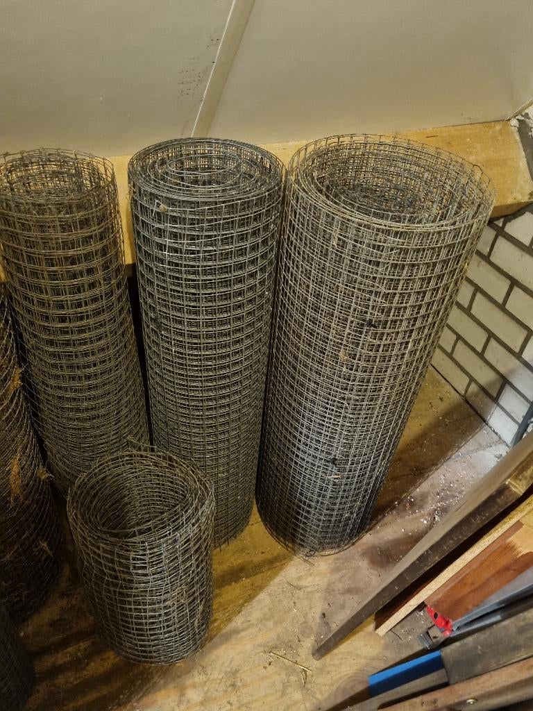 Te koop diverse soorten gaas., Tuin en Terras, Gaas en Draad, Ophalen, Zo goed als nieuw, 20 meter of meer, Gaas