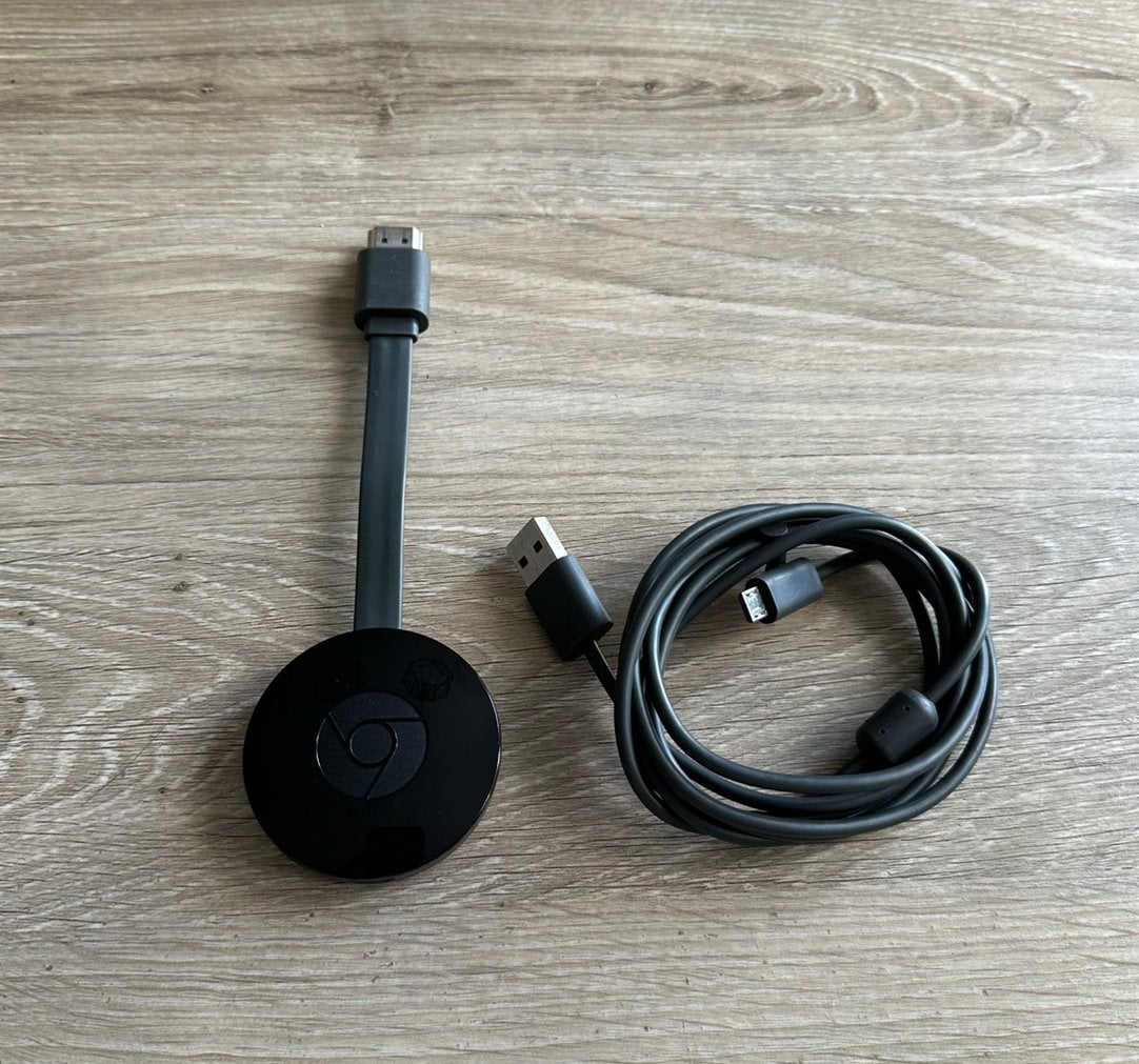 Google Chromecast V2, Ophalen of Verzenden, Zo goed als nieuw