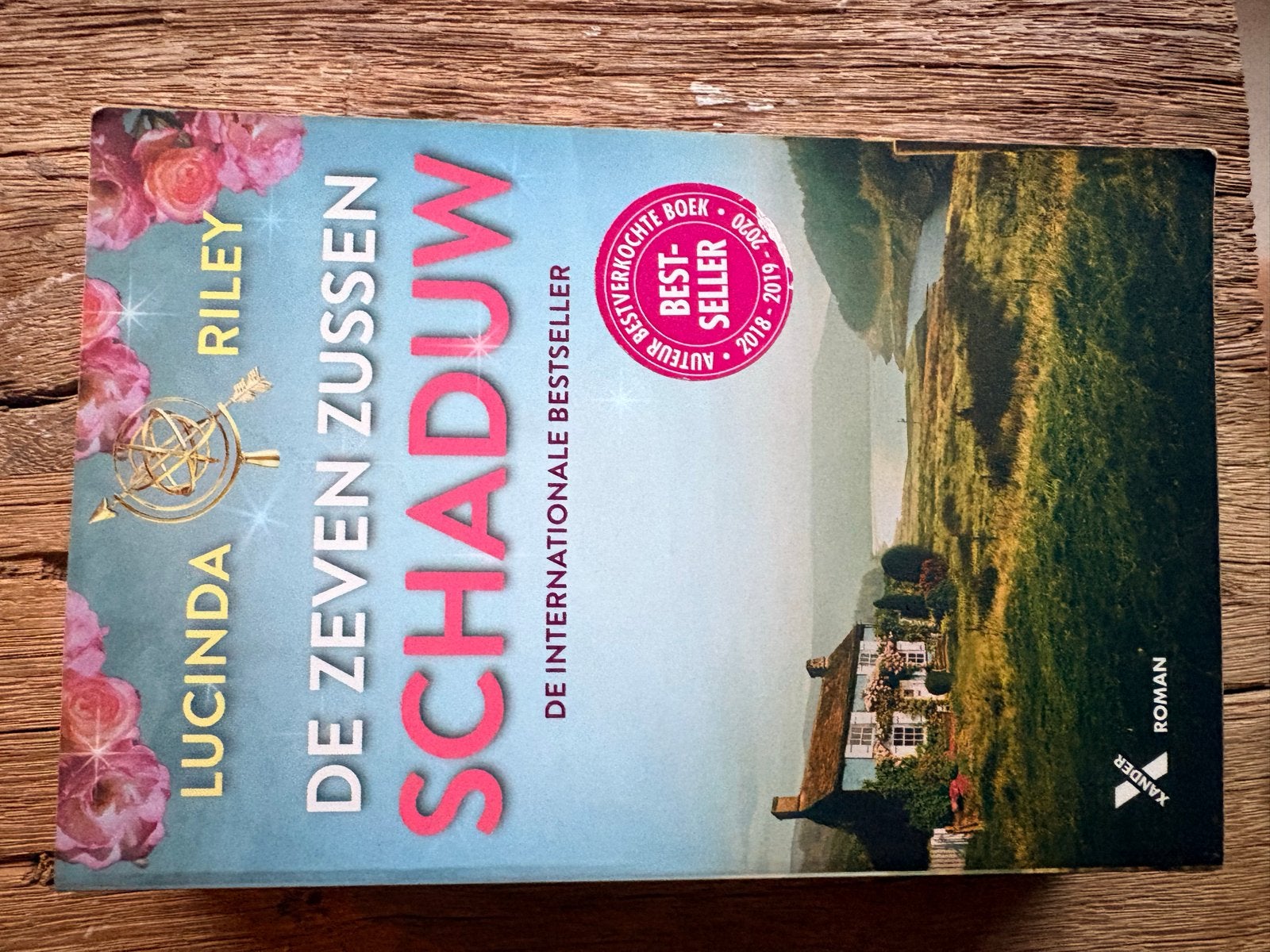 De Zeven Zussen - Schaduw door Lucinda Riley, Boeken, Ophalen of Verzenden, Zo goed als nieuw