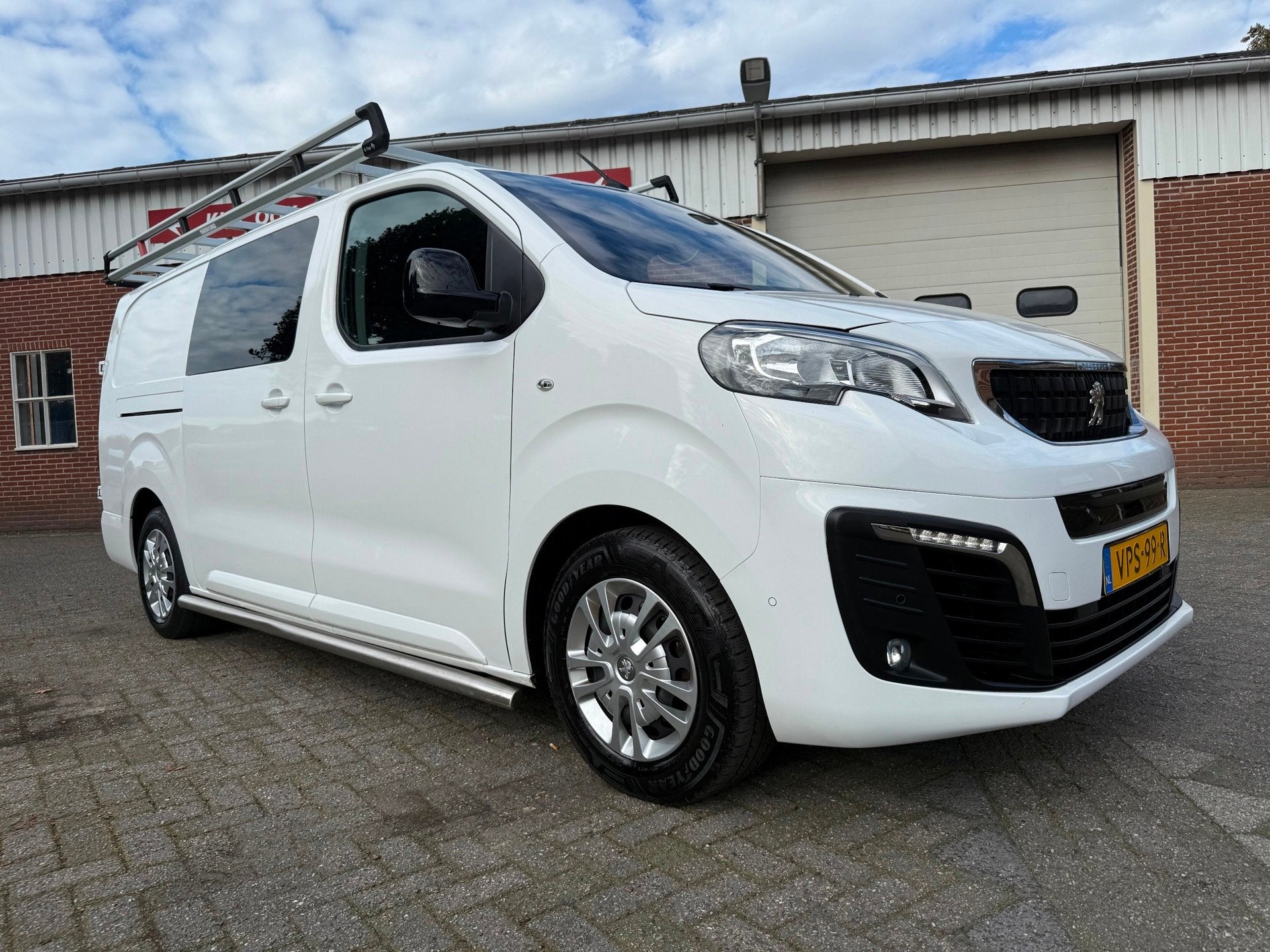 Peugeot E-Expert Long Premium DC 75 kWh dubbel cabine, Auto's, Gebruikt, Wit, Origineel Nederlands, 75 kWh