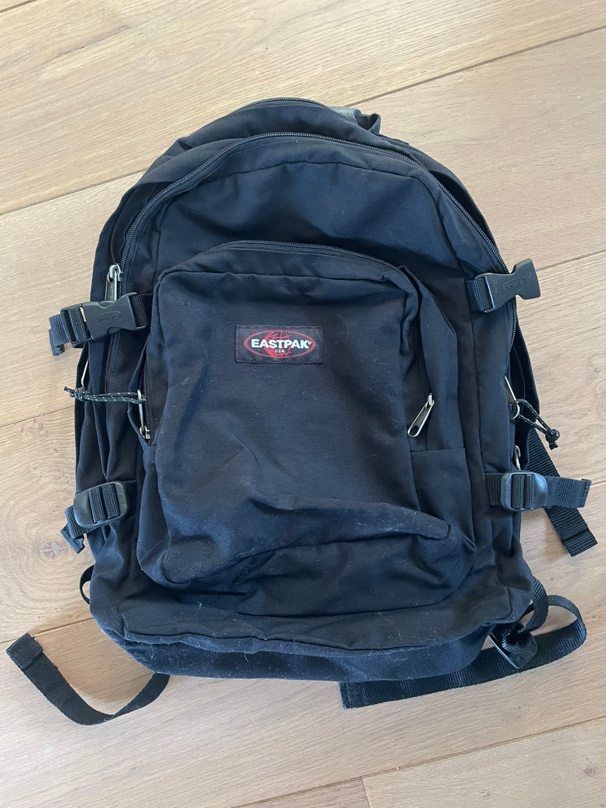 Eastpack zwarte rugzak, Sieraden, Tassen en Uiterlijk, Tassen | Schooltassen, Rugtas, Zwart, Ophalen of Verzenden, 30 tot 40 cm