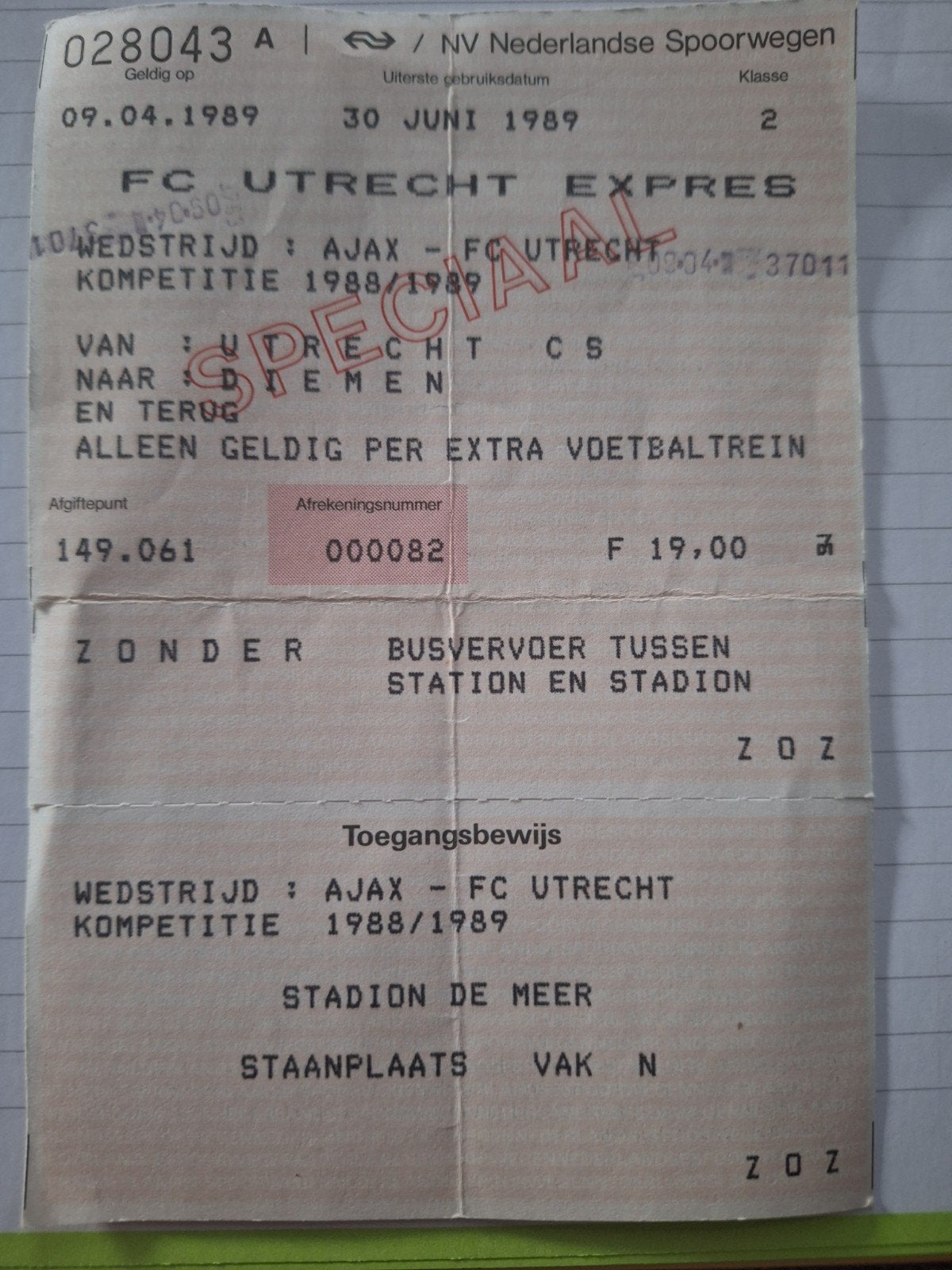 ticket ajax fc utrecht1988/1989, Ophalen of Verzenden, Zo goed als nieuw, Ajax, Overige typen