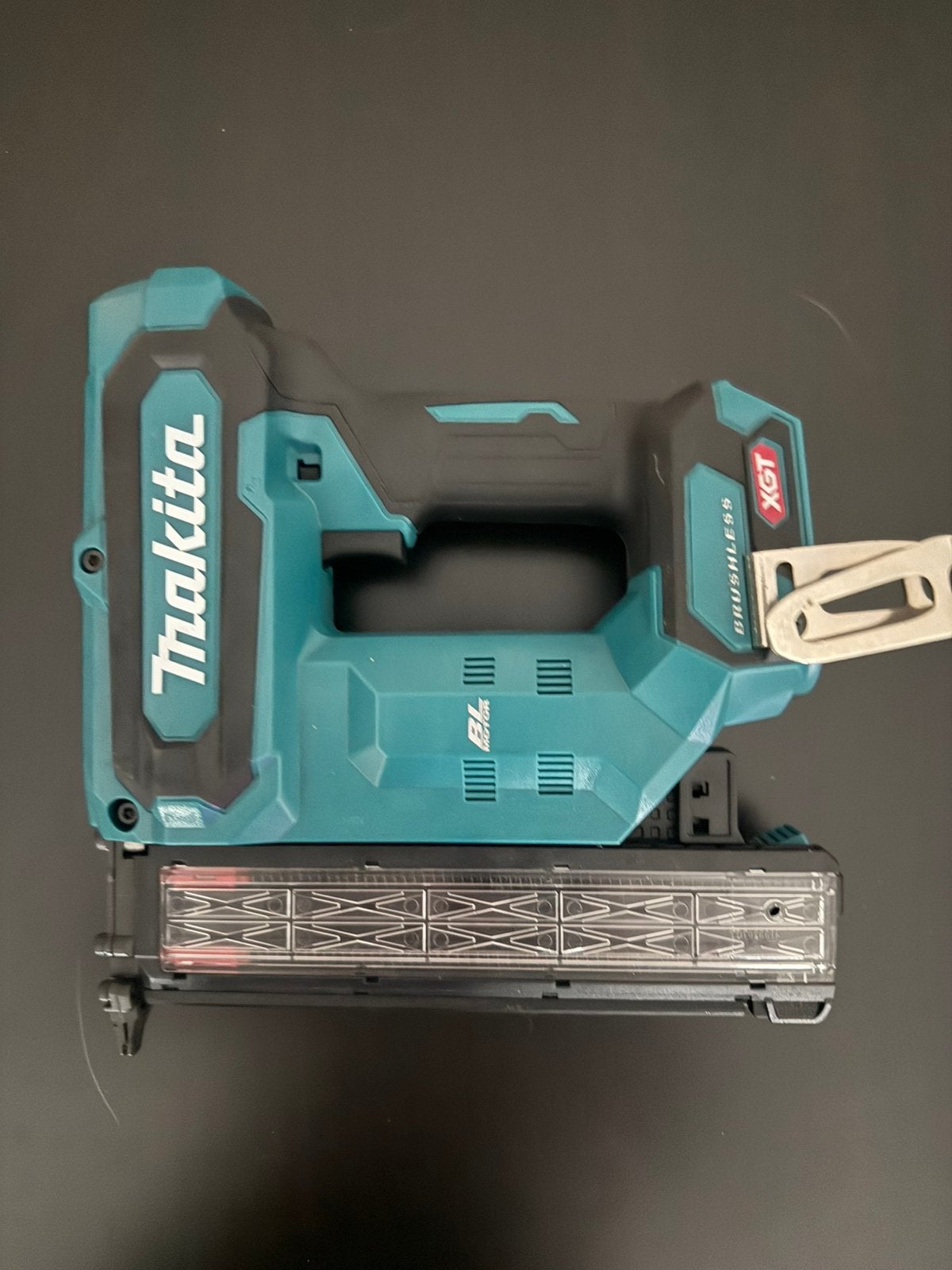 Makita fn000g, Ophalen, Zo goed als nieuw