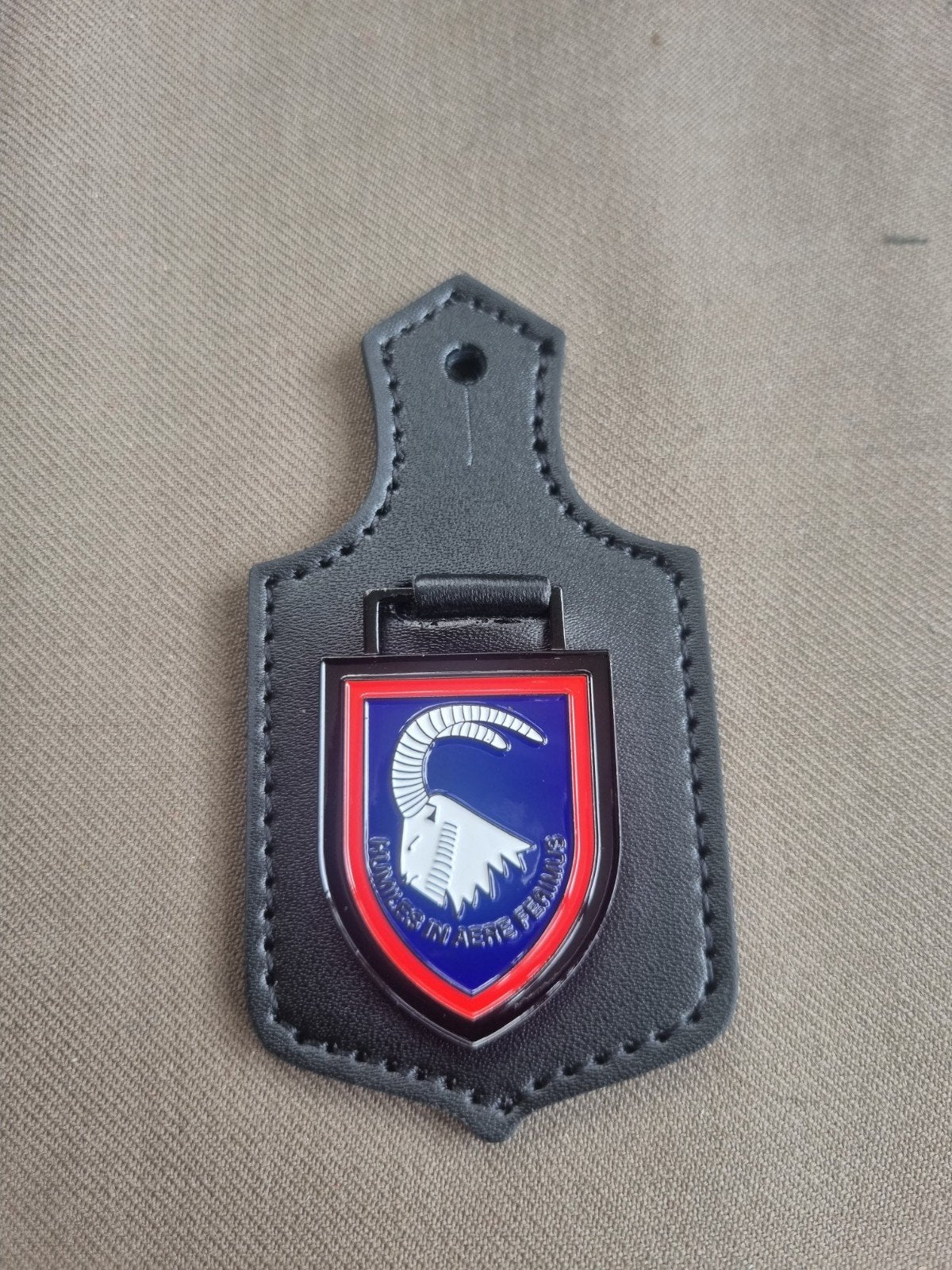 borstzakhanger 11 luchtverdedigingsbat commando LUA, Verzamelen, Ophalen of Verzenden, Landmacht, Nederland, Embleem of Badge