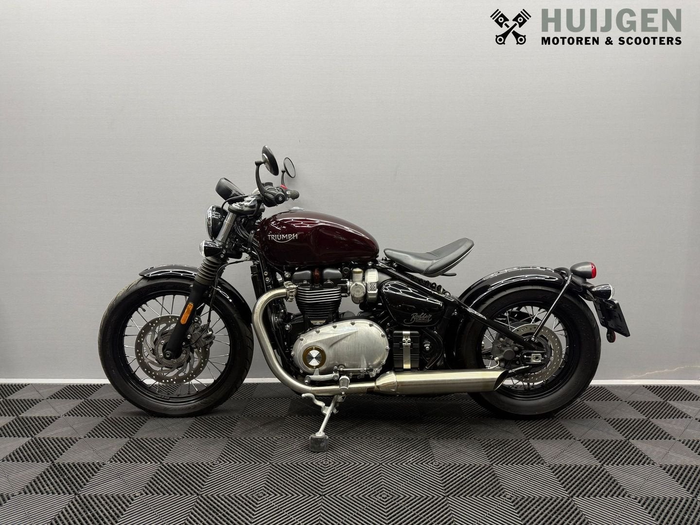 TRIUMPH BONNEVILLE BOBBER (6400Km | bj 2018), 2 cilinders, Bedrijf, Onbekend, Meer dan 35 kW