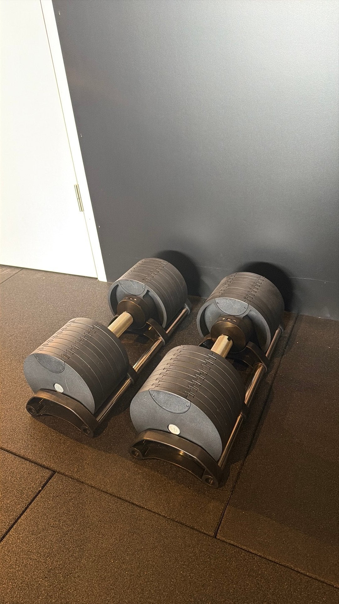 Verstelbare dumbellset t/m 32kg, Ophalen, Zo goed als nieuw, Dumbbell