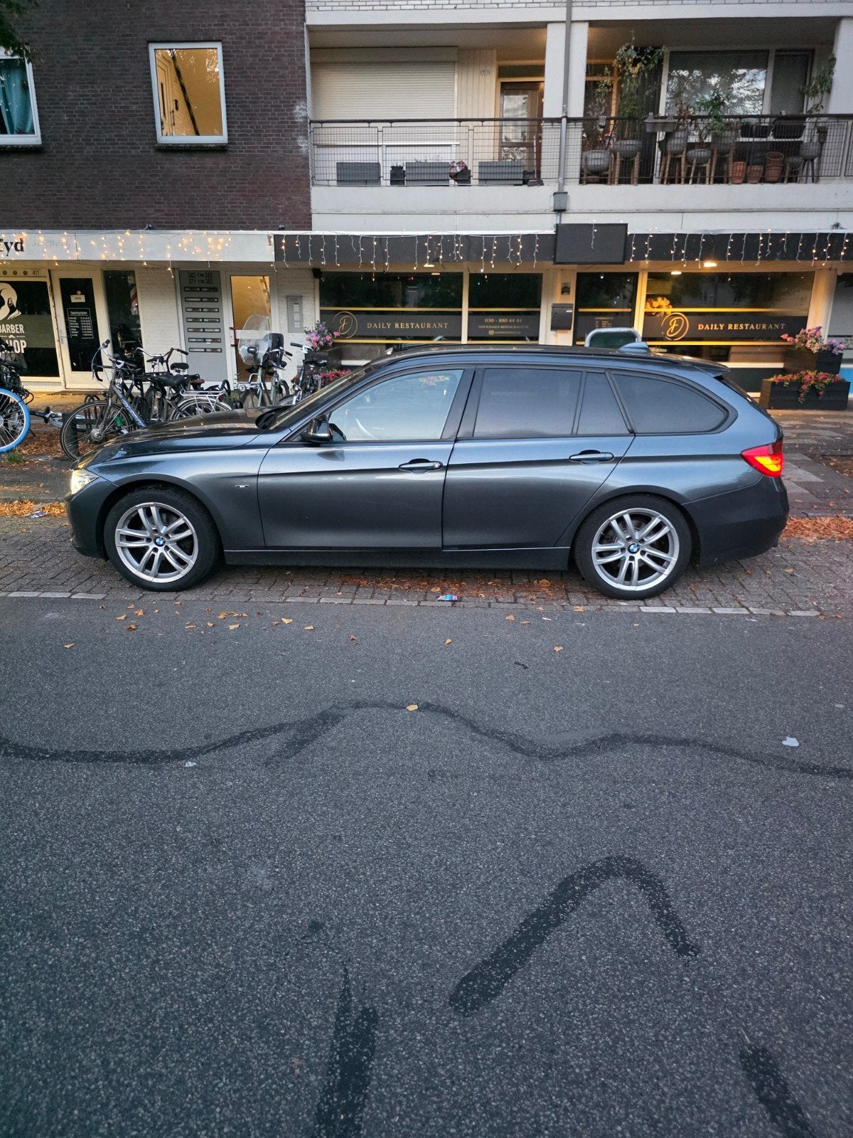 BMW 3-Serie 2.0 320I Touring AUT 2013 Grijs, Auto's, Achterwielaandrijving, 4 cilinders, Origineel Nederlands, Stationwagon