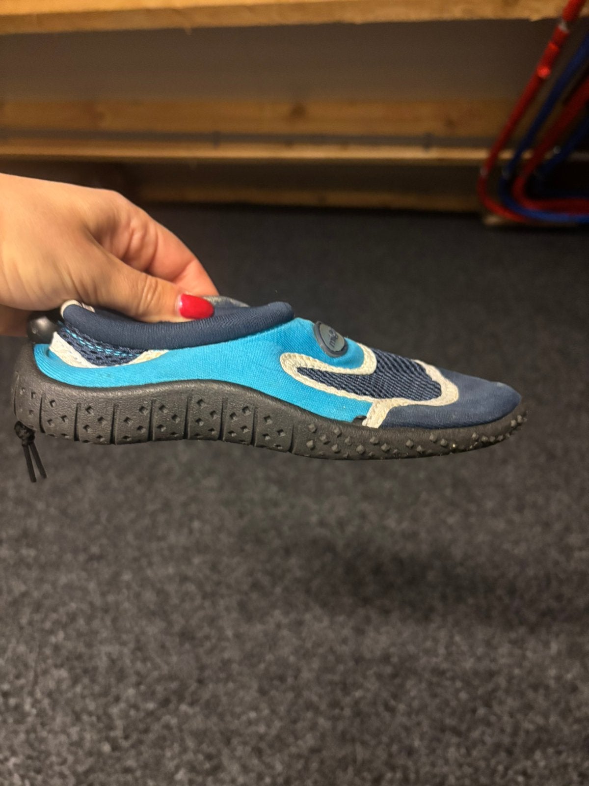 Waterschoenen maat 30, Ophalen of Verzenden, Zo goed als nieuw, Jongen of Meisje, Zwemschoenen