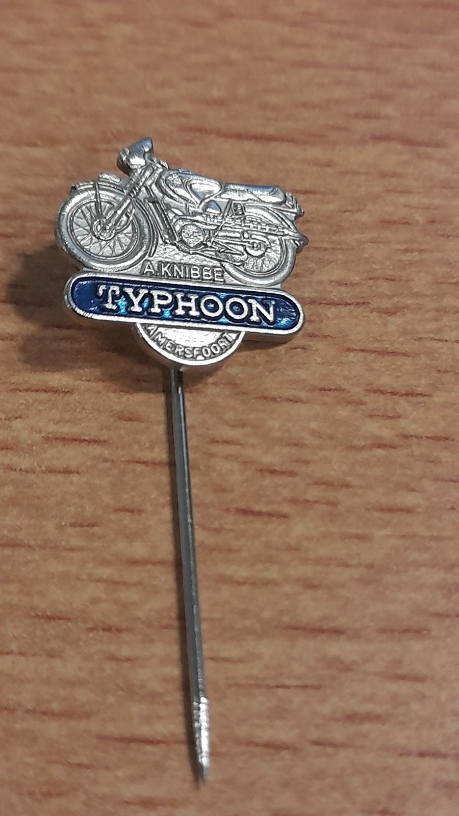 Vintage A. Knibbe Typhoon Amersfoort motorfiets speld, Verzenden, Gebruikt