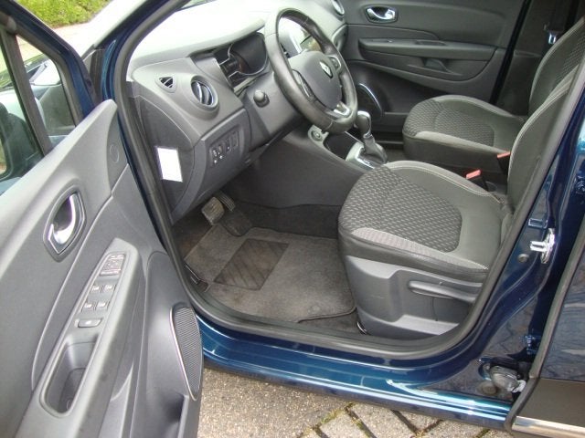 Foto 9 van Renault Captur 1.2 TCe Intens LETOP 16000KM