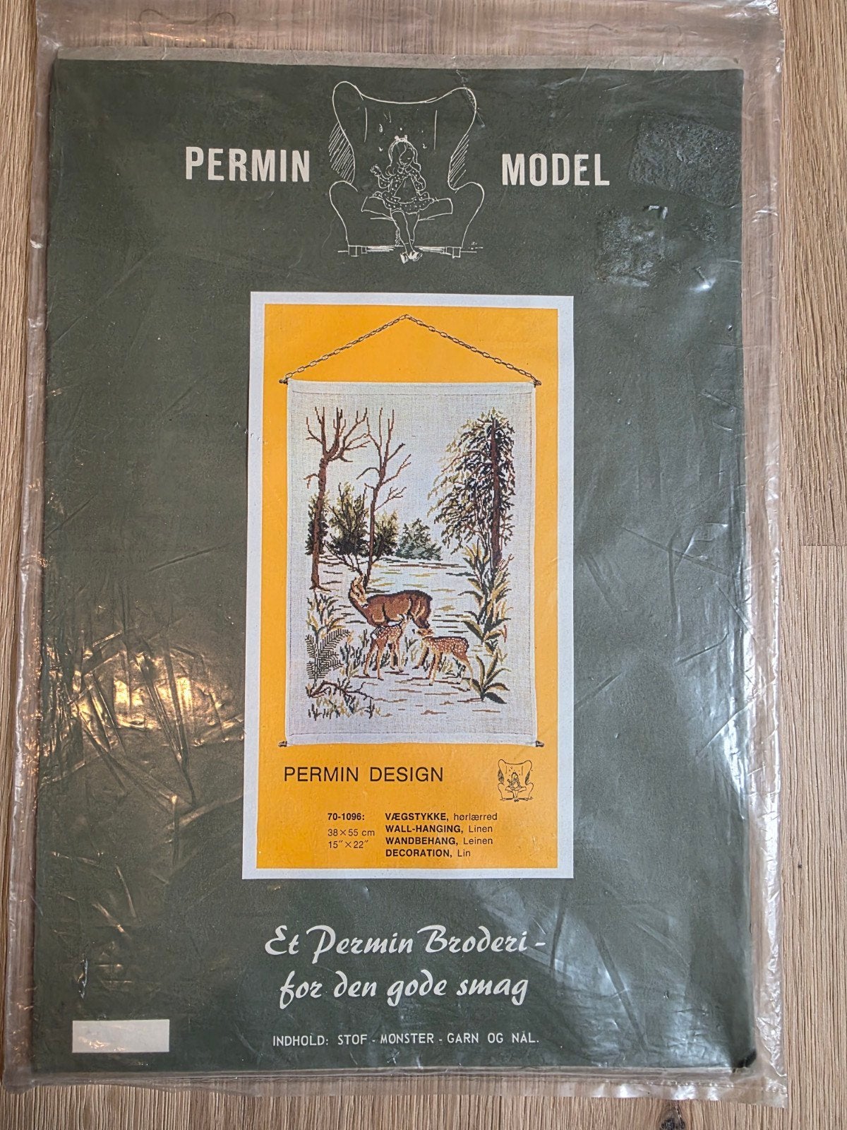Permin Design Borduurpatroon - Herten in het bos, Hobby en Vrije tijd, Ophalen of Verzenden, Gebruikt, Handborduren, Borduurpakket