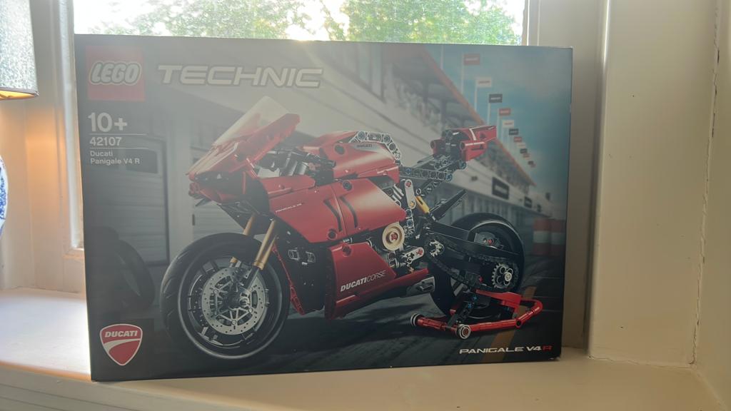 LEGO Technic 42107 Ducati Panigale V4 R compleet., Lego, Ophalen of Verzenden, Zo goed als nieuw, Compleet
