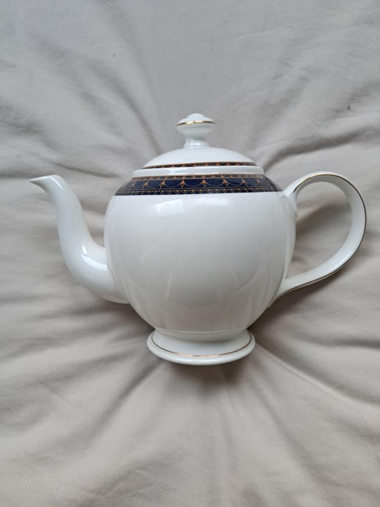 Klassieke theepot met blauw en goudkleurig patroon, Ophalen of Verzenden