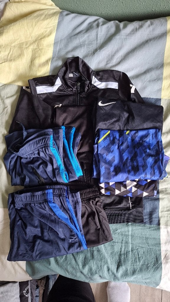 Jongens sportkleding, Ophalen of Verzenden, Zo goed als nieuw, Jongen