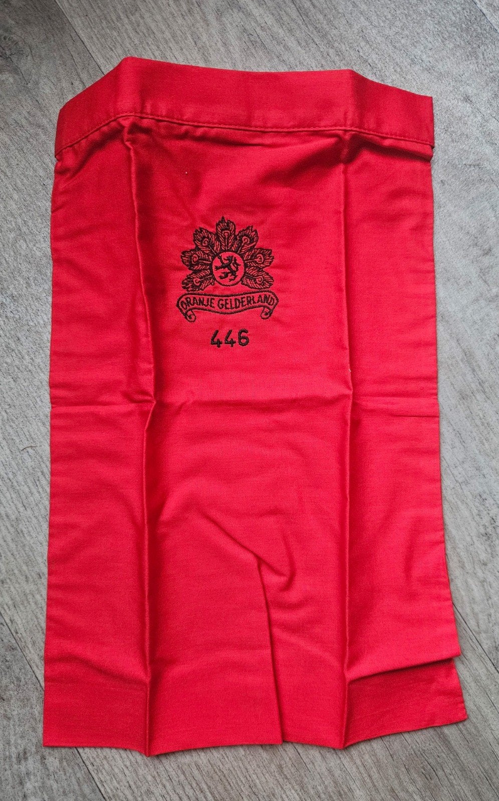 Halsdoek 446 Oranje Gelderland., Verzamelen, Ophalen of Verzenden, Landmacht, Nederland, Embleem of Badge