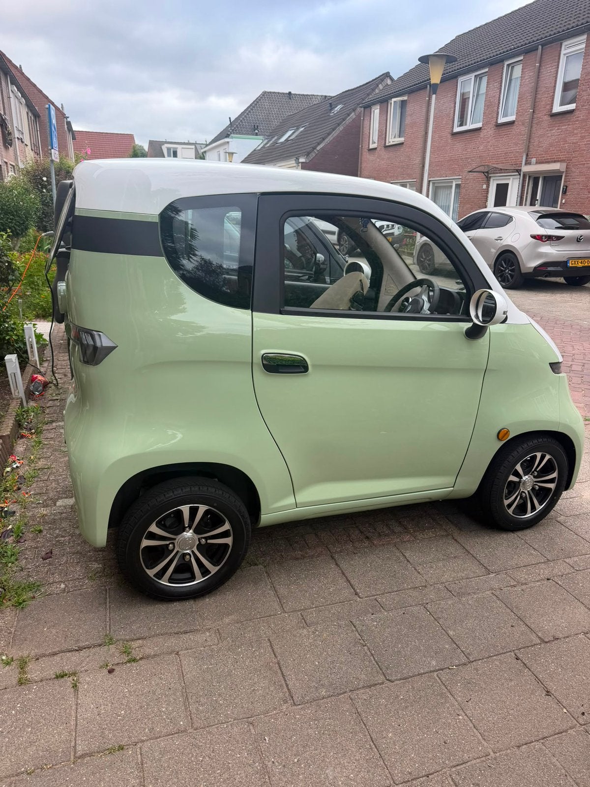Move e4 nieuwe overdekte scootmobiel rijbewijs vrij, Zo goed als nieuw, 16 km/u of meer, 46 km of meer, Ophalen