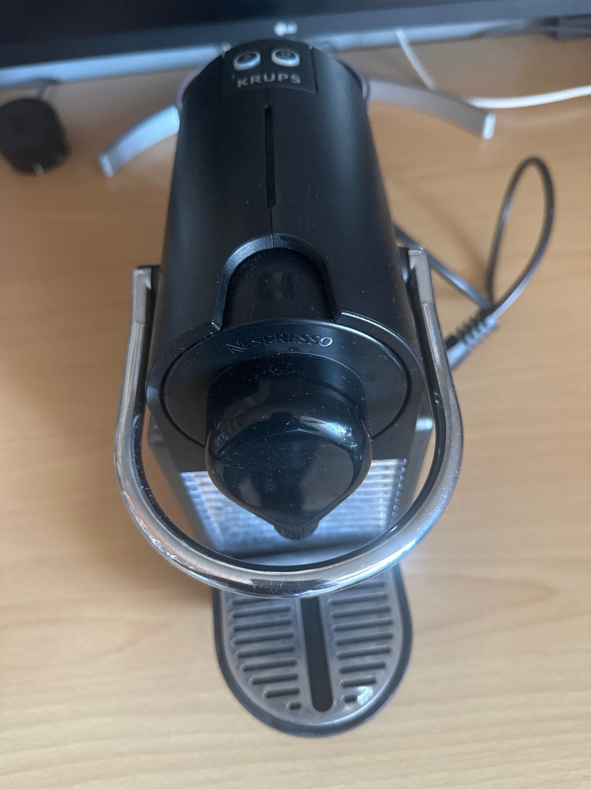 Krups Nespresso Inissia Koffiezetapparaat Zwart, Gebruikt, Espresso apparaat, Ophalen of Verzenden, 1 kopje