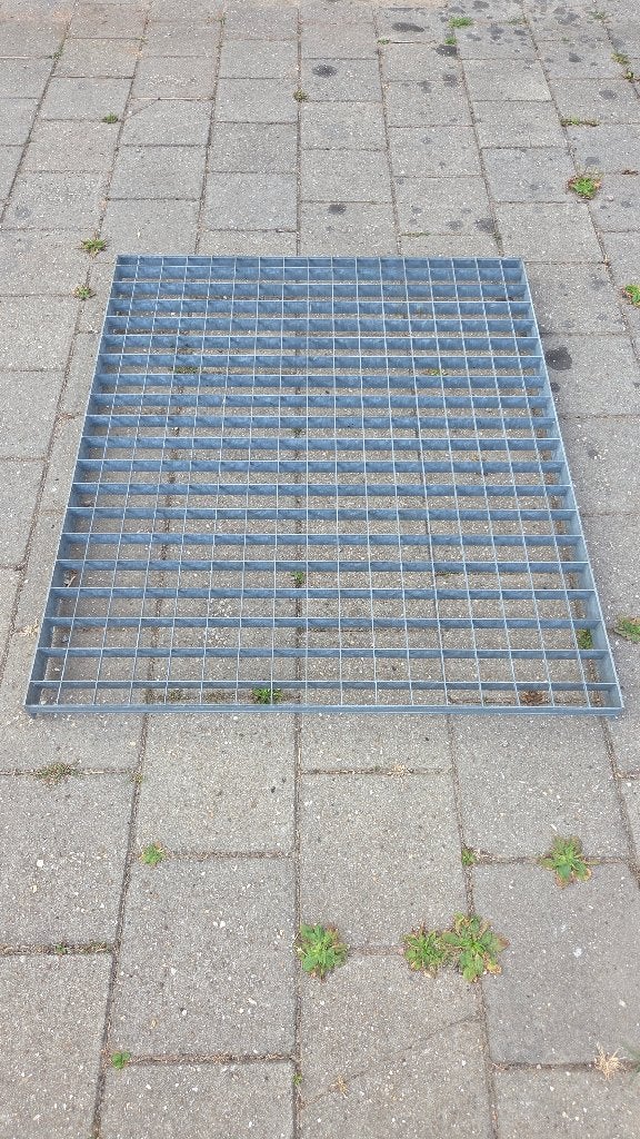Persroosters 133 X 113 X 4 Cm., Ophalen