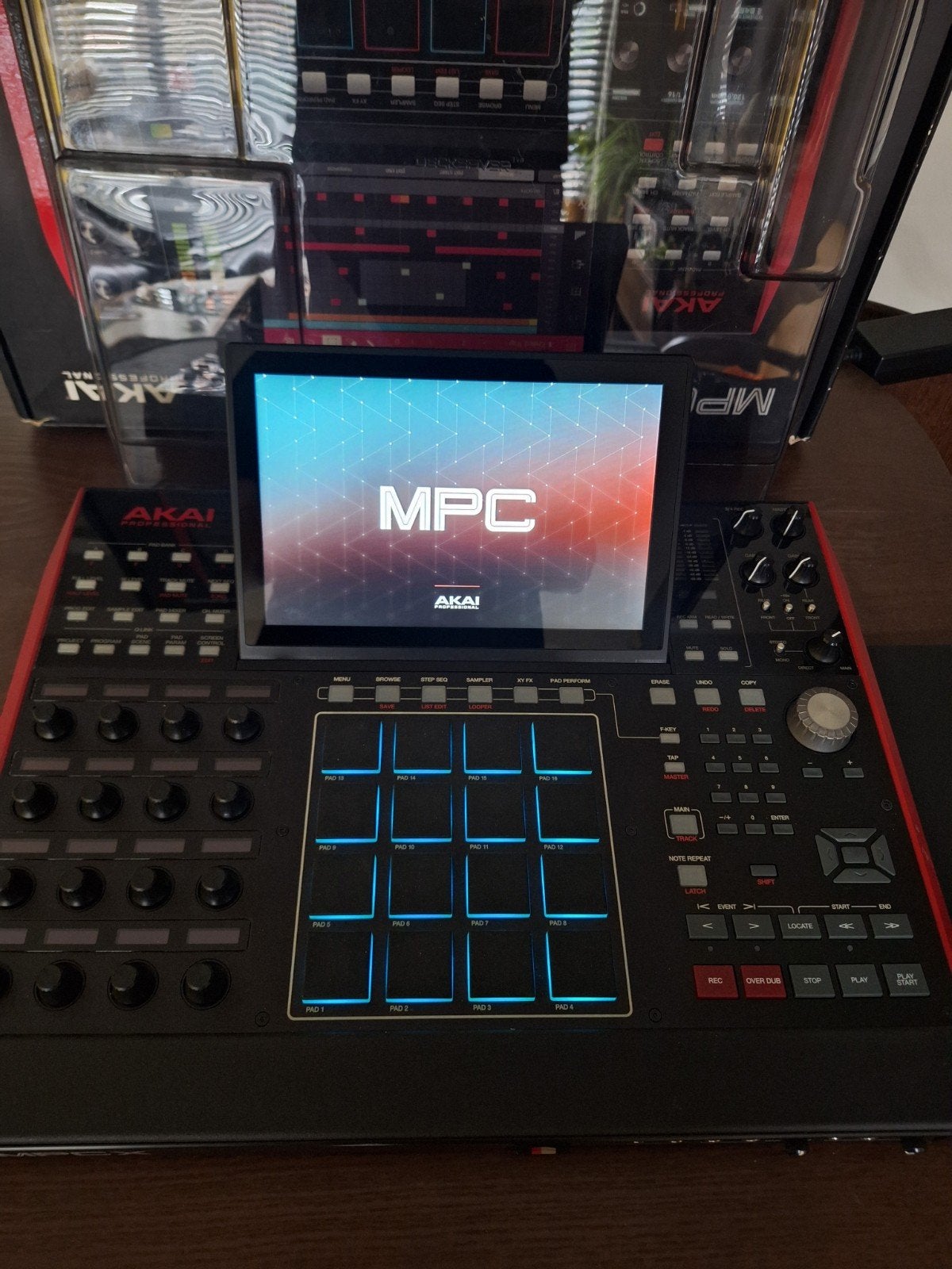 Akai MPC X - Professionele standalone productiesysteem, Muziek en Instrumenten, Drumcomputers, Ophalen, Zo goed als nieuw, Overige merken