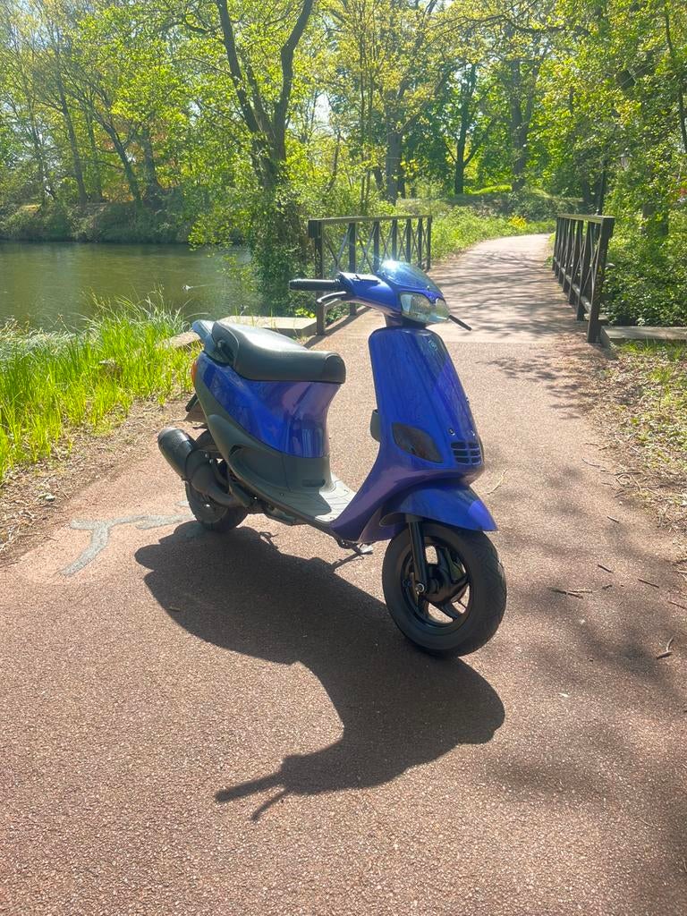 Piaggio zip type 70cc, Fietsen en Brommers, Scooters | Piaggio, Zo goed als nieuw, Zip, Tweetakt, Ophalen