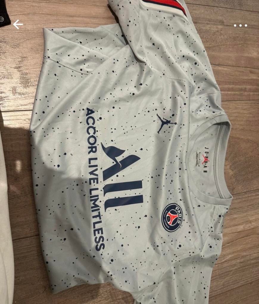 PSG Jordan Voetbalshirt - Lichtgrijs met spetters, Kleding | Heren, Sportkleding, Zo goed als nieuw, Voetbal, Maat 48/50 (M), Grijs